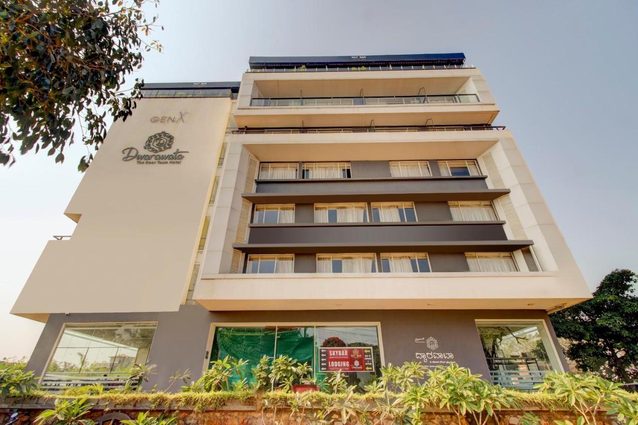 Capital O 77219 Hotel Dwarwata Dharwad Exteriör bild